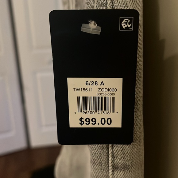 Lucky Brand gray skinnies - Picture 5 of 5